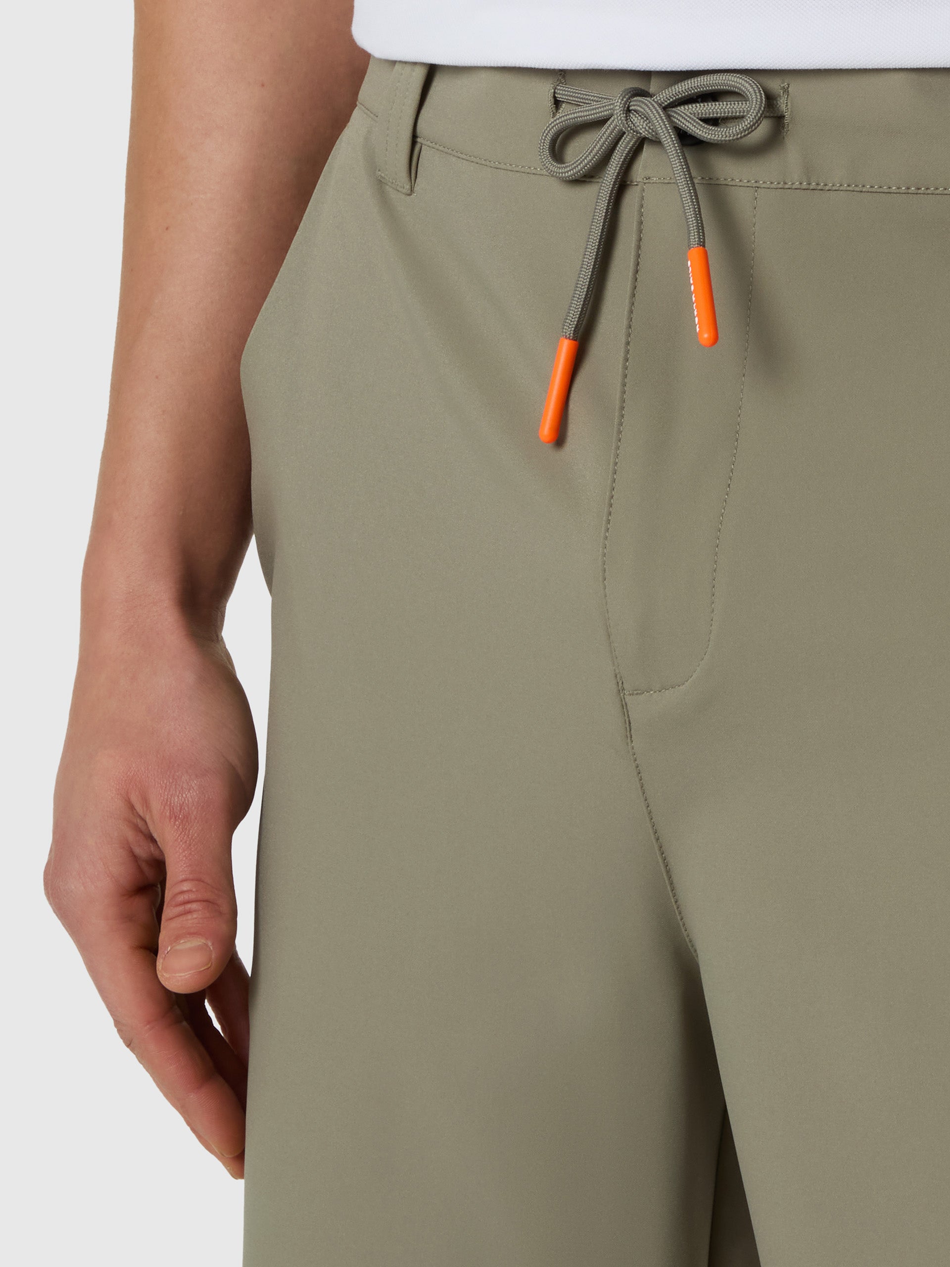 5 | Mossy green | regular-fit-short-trouser-470009