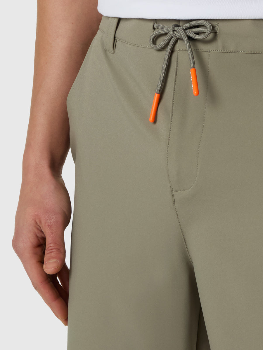 regular-fit-short-trouser-470009