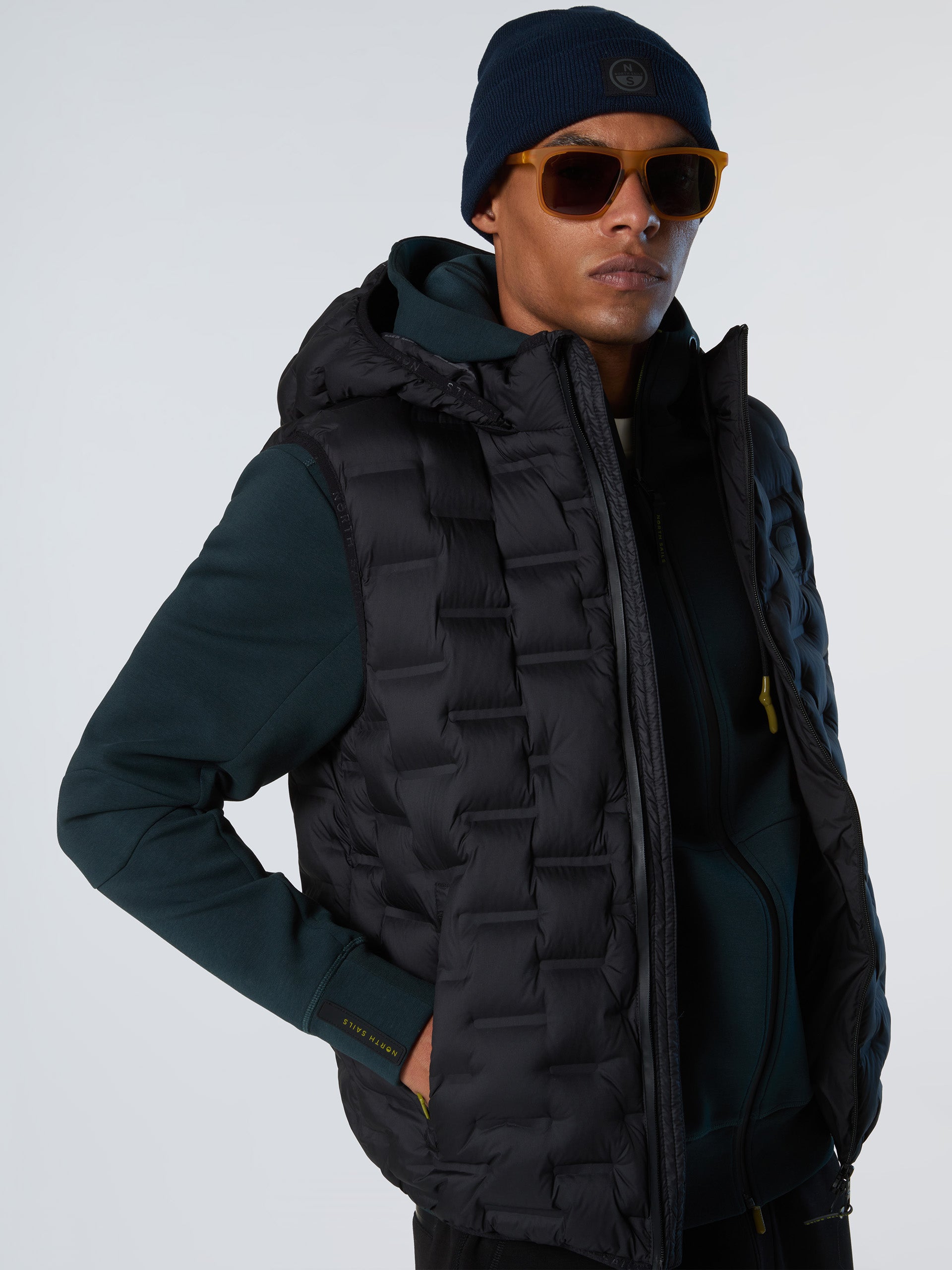 2 | Black | laser-vest-603369