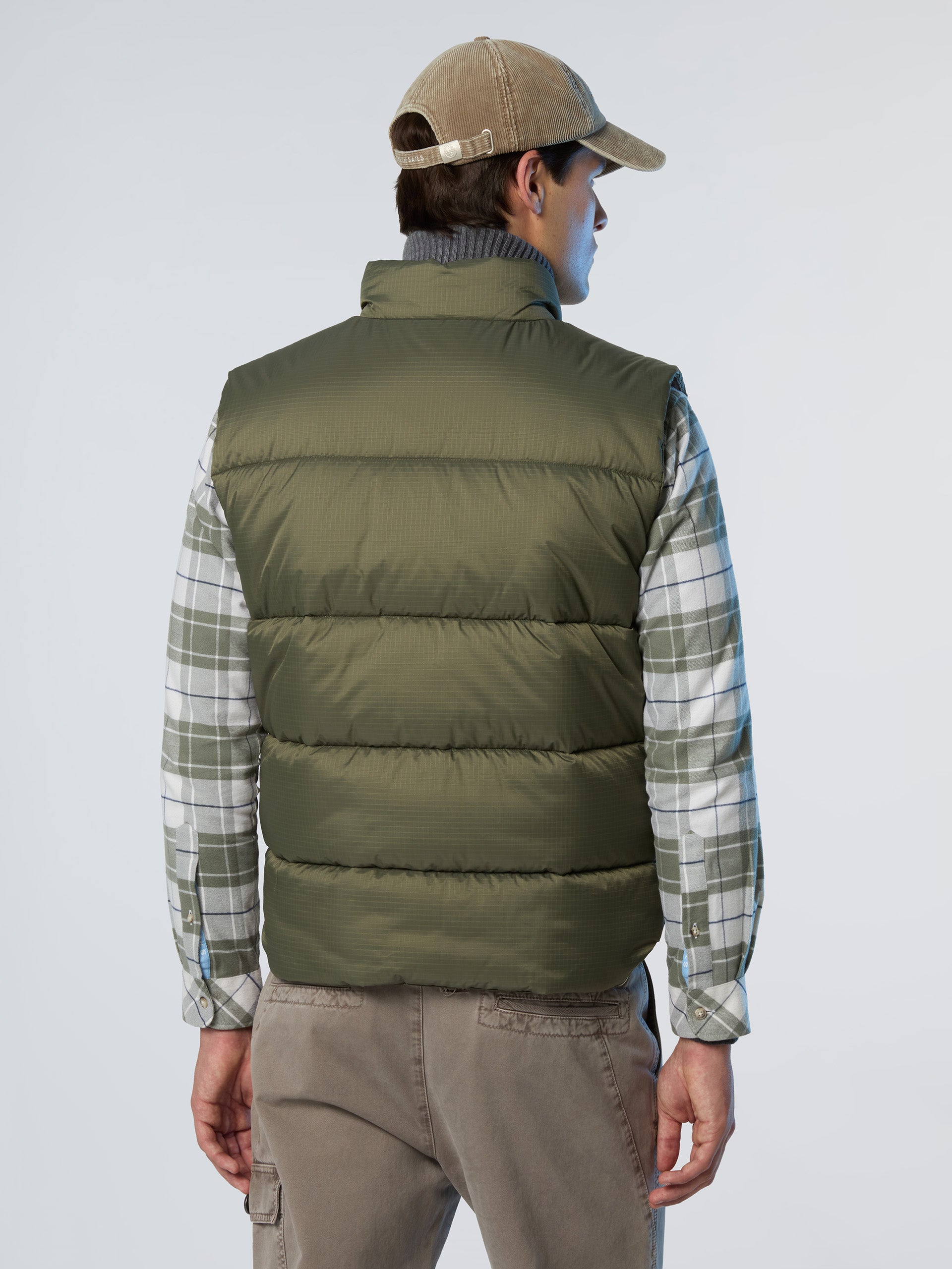 4 | Forest night | shot-reversible-vest-603384