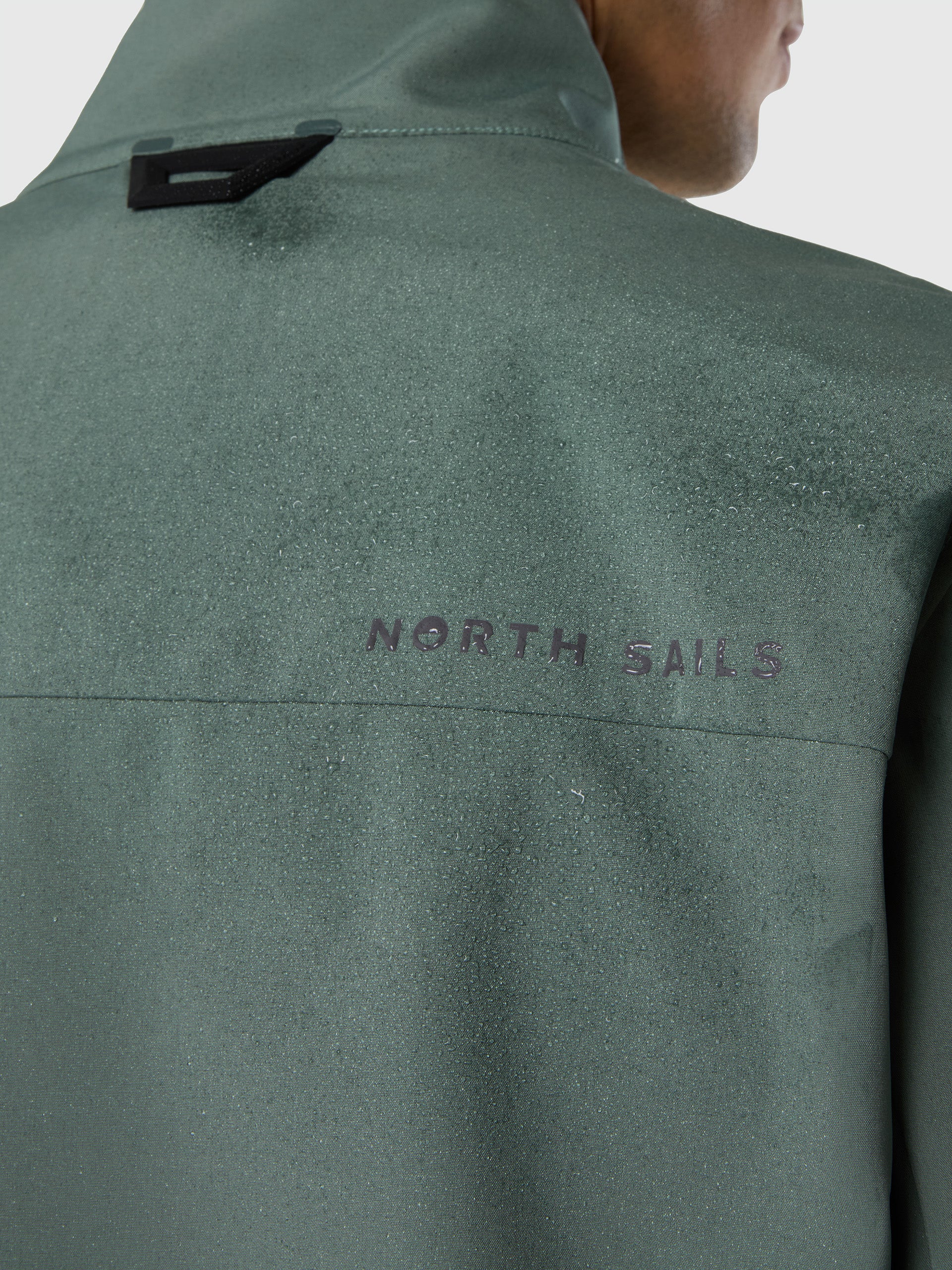 7 | Laurel wreath | storm-softshell-sailor-jacket-603404