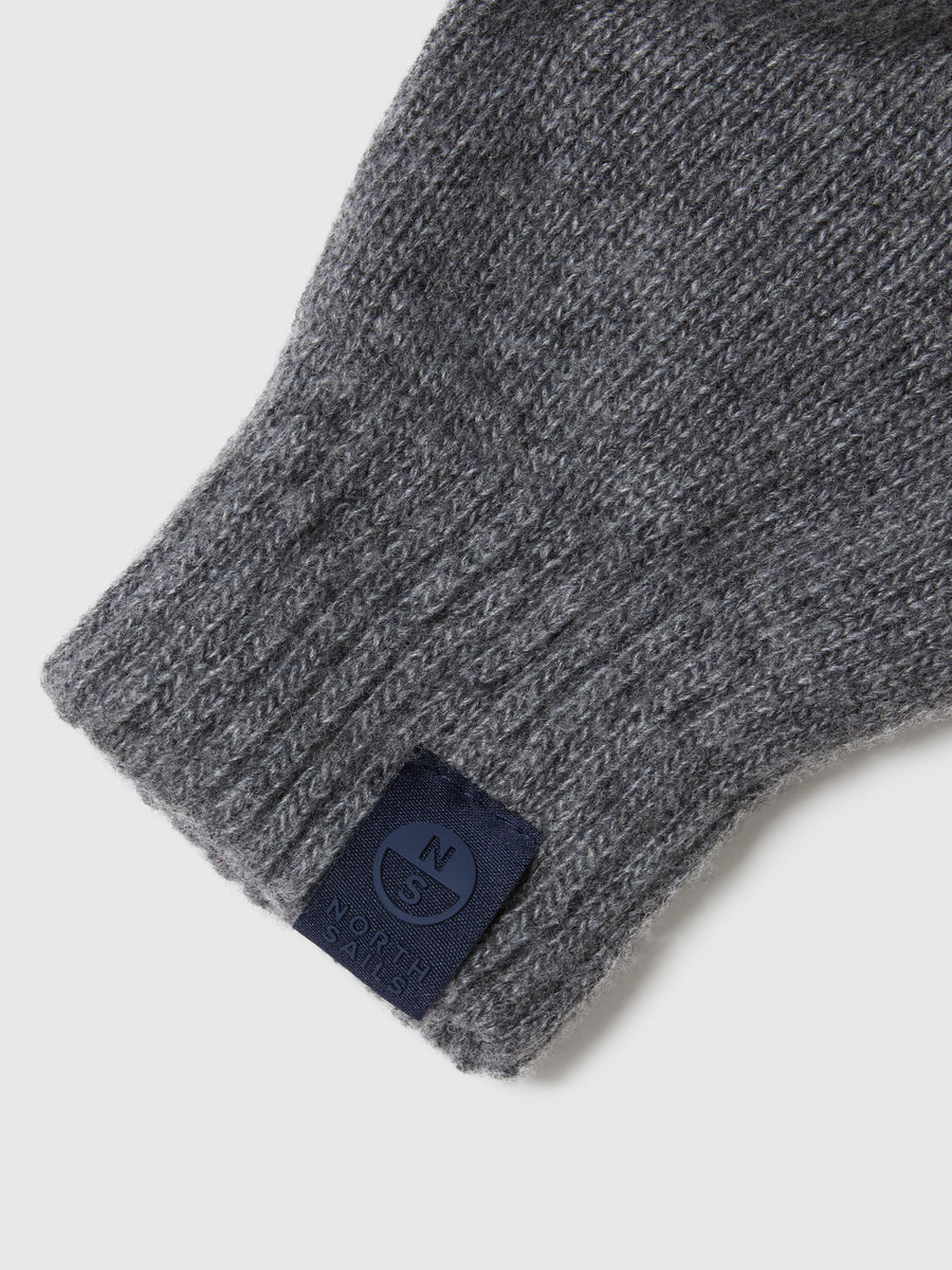 gloves-623435