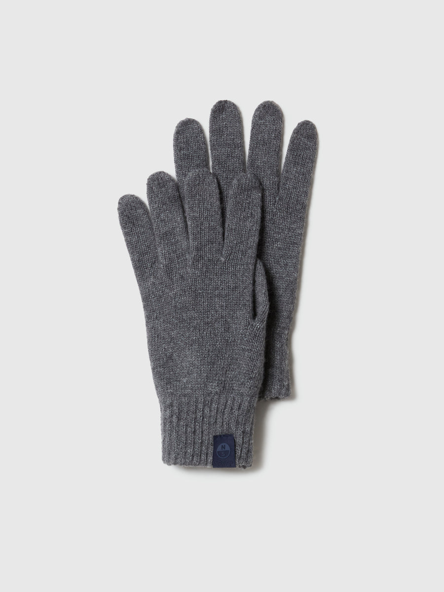 gloves-623435