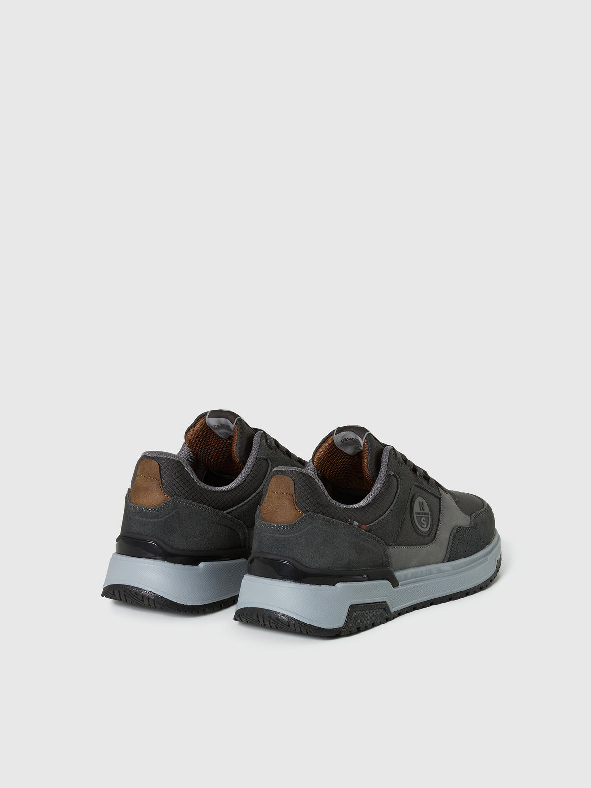2 | Grey | ns62m102-814-26aw-shoes-651298