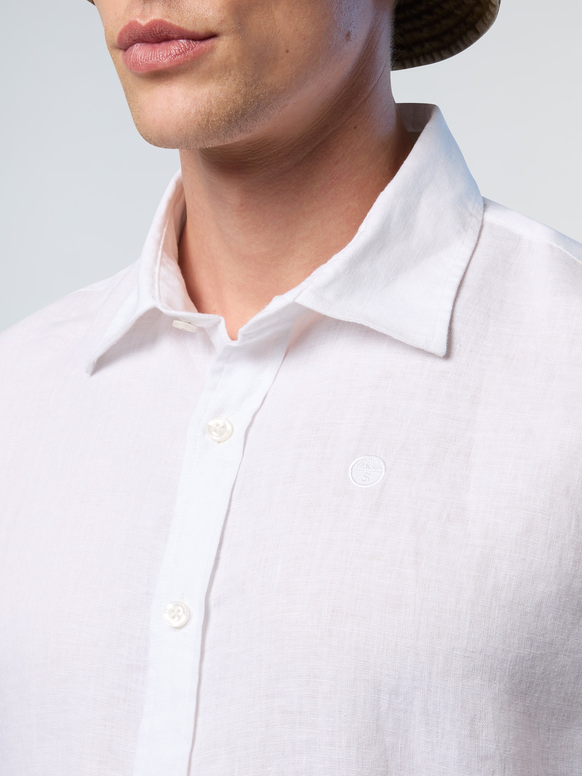 6 | White | shirt-short-sleeve-spread-collar-664370