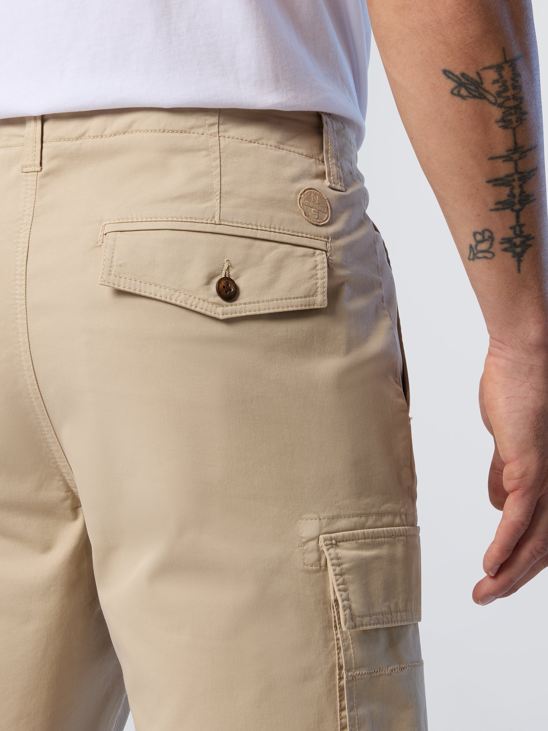 6 | Chino beige | crews-regular-fit-cargo-short-trouser-673179