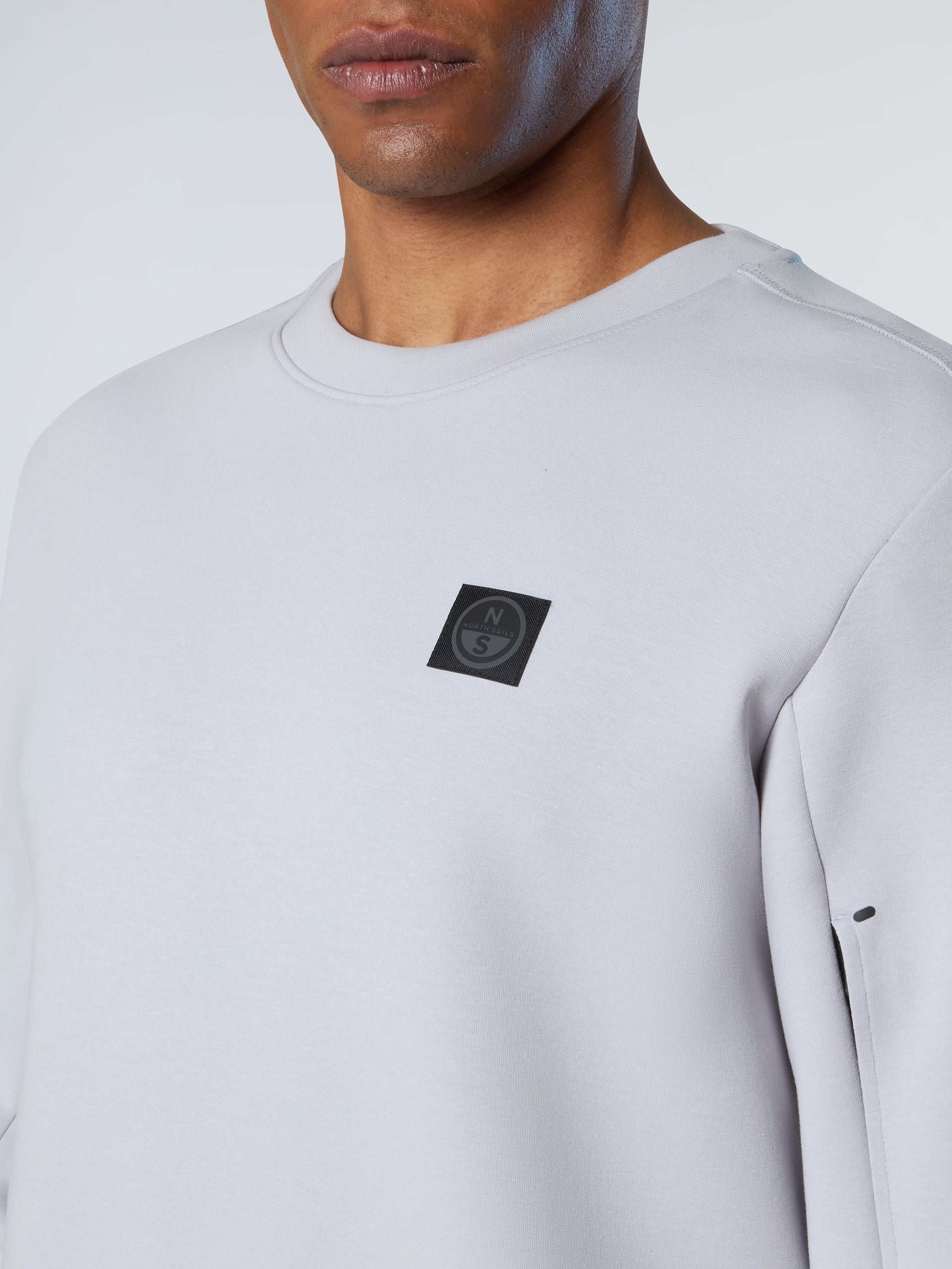 6 | Micro chip grey | crewneck-sweater-691098