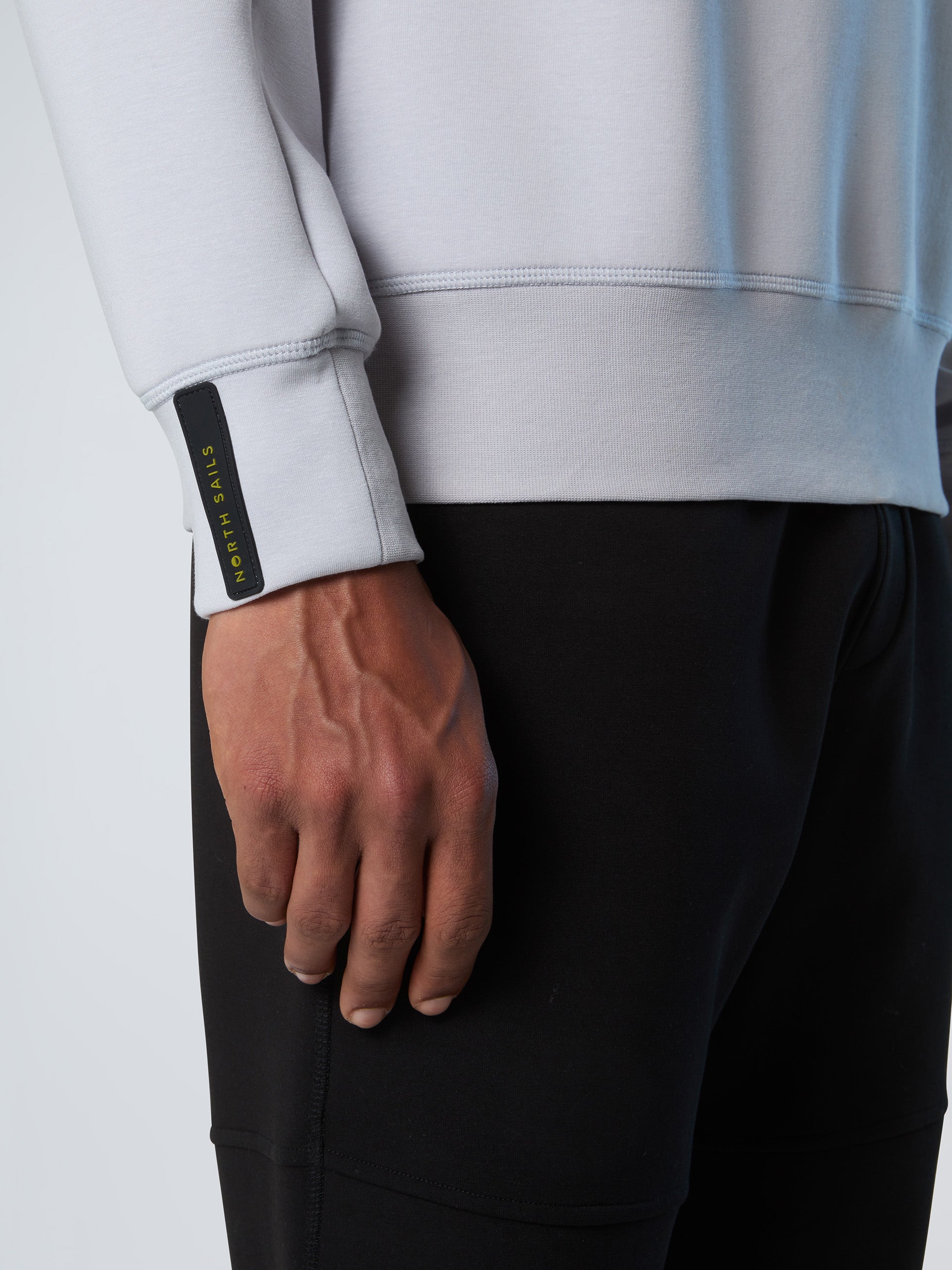 7 | Micro chip grey | crewneck-sweater-691098