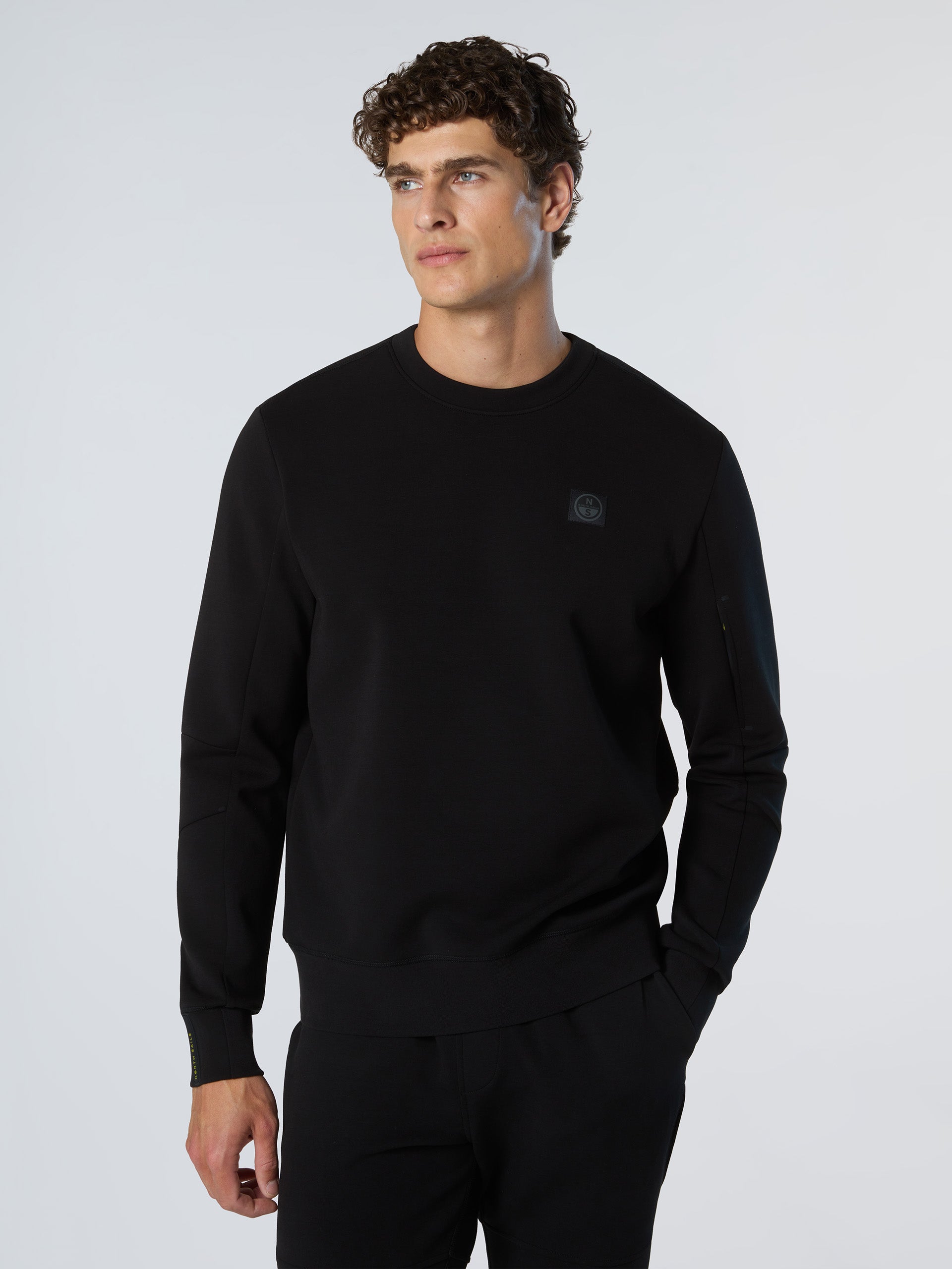 BRIEFING 新品　WS WARM LOGO LINE CREWNECK S 691098_0999_msfront1.jpg?v=