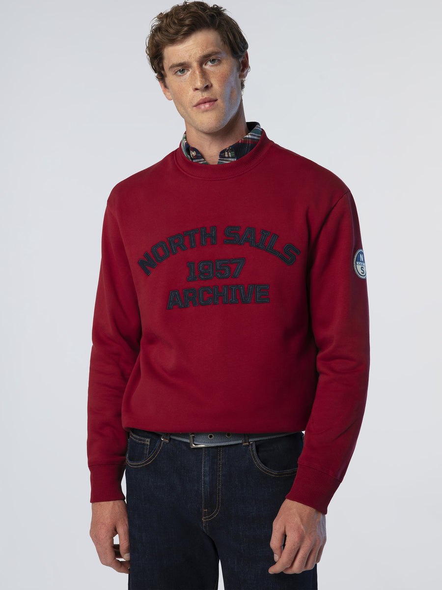 crewneck-sweater-wgraphic-691129