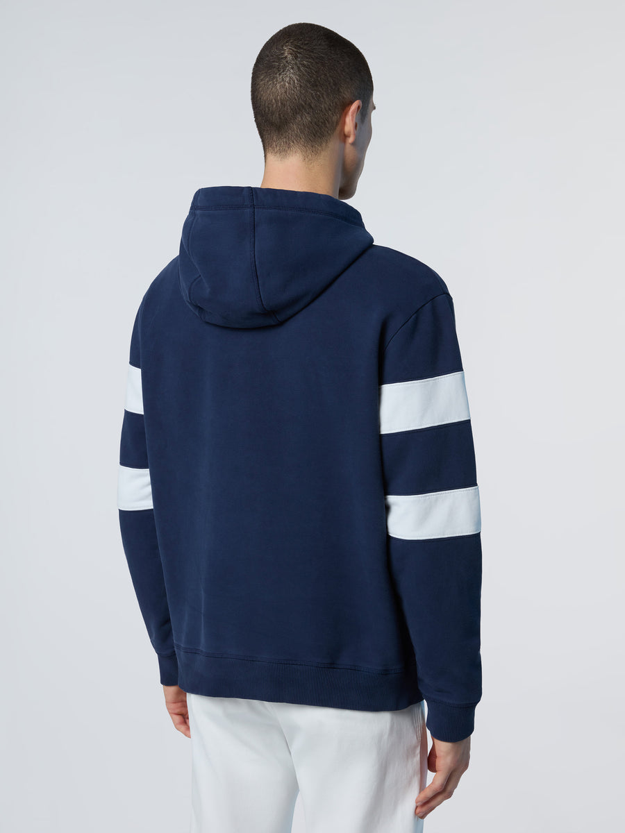 hooded-sweatshirt-wlogo-691280