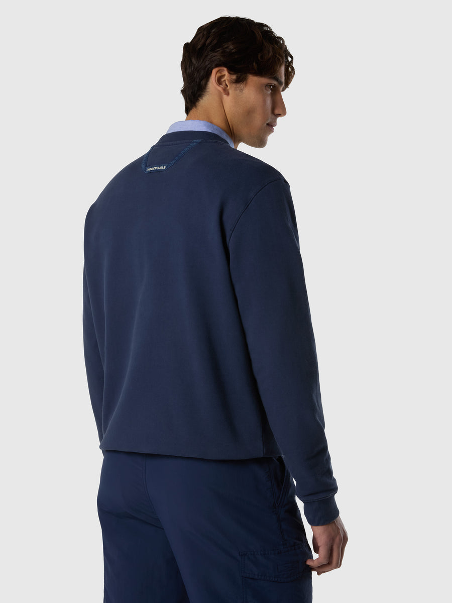 crewneck-sweatshirt-wgraphic-691287