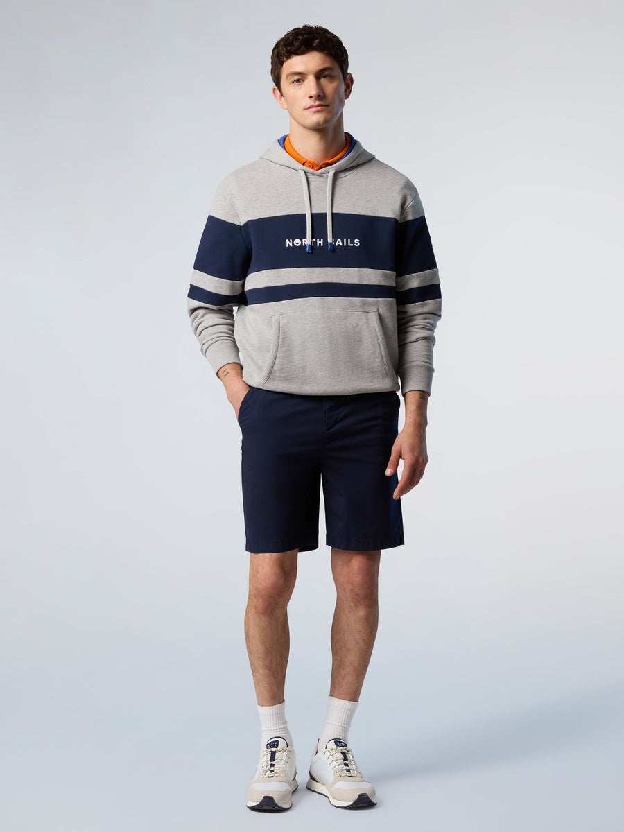 hooded-sweatshirt-wgraphic-691373