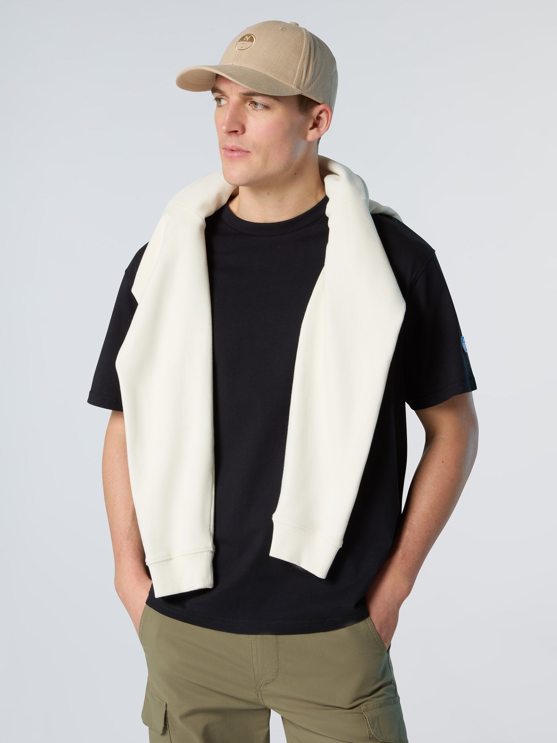 2 | Black | t-shirt-short-sleeve-wlogo-692848