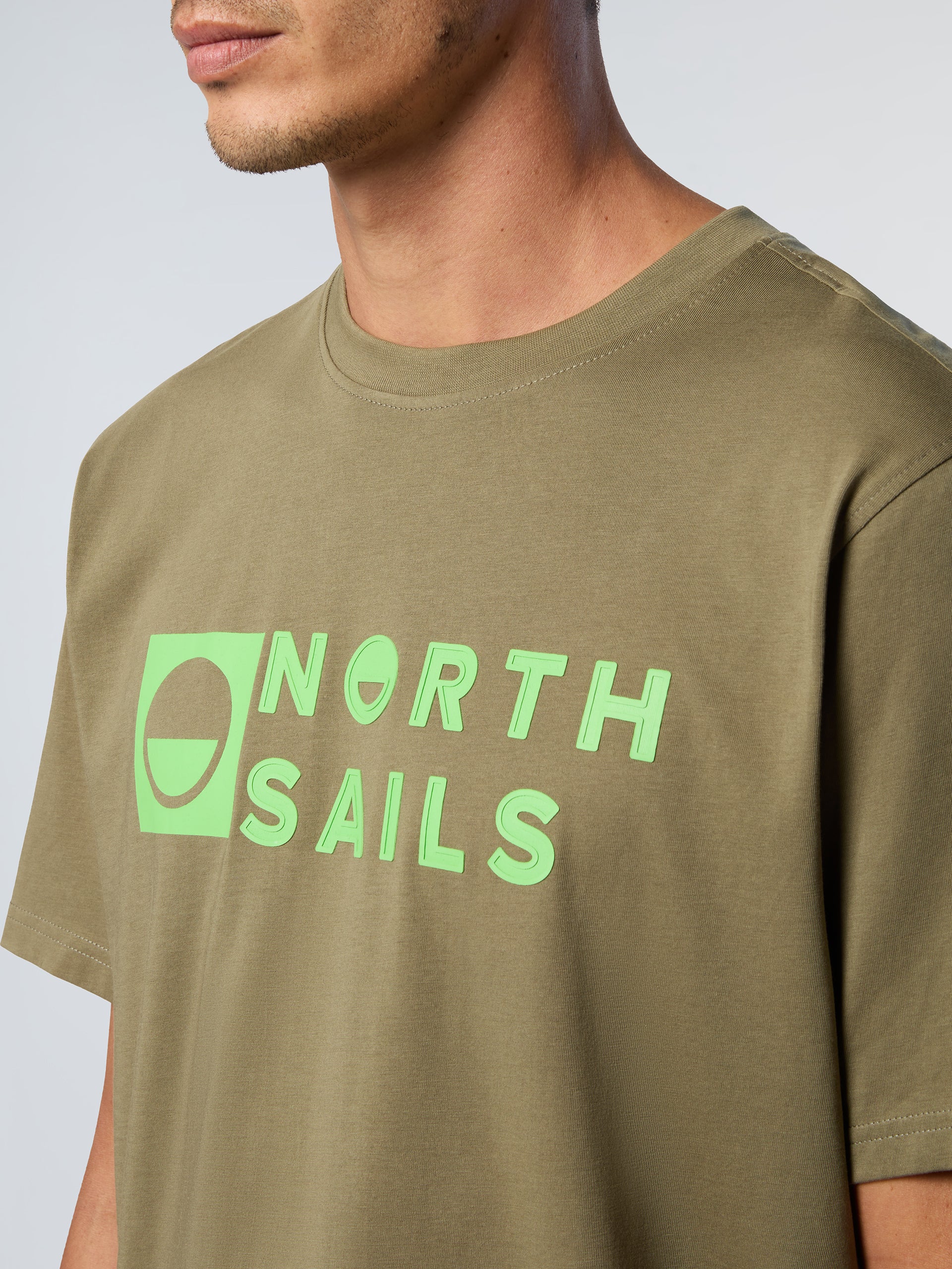 6 | Deep green | t-shirt-short-sleeve-wgraphic-693028