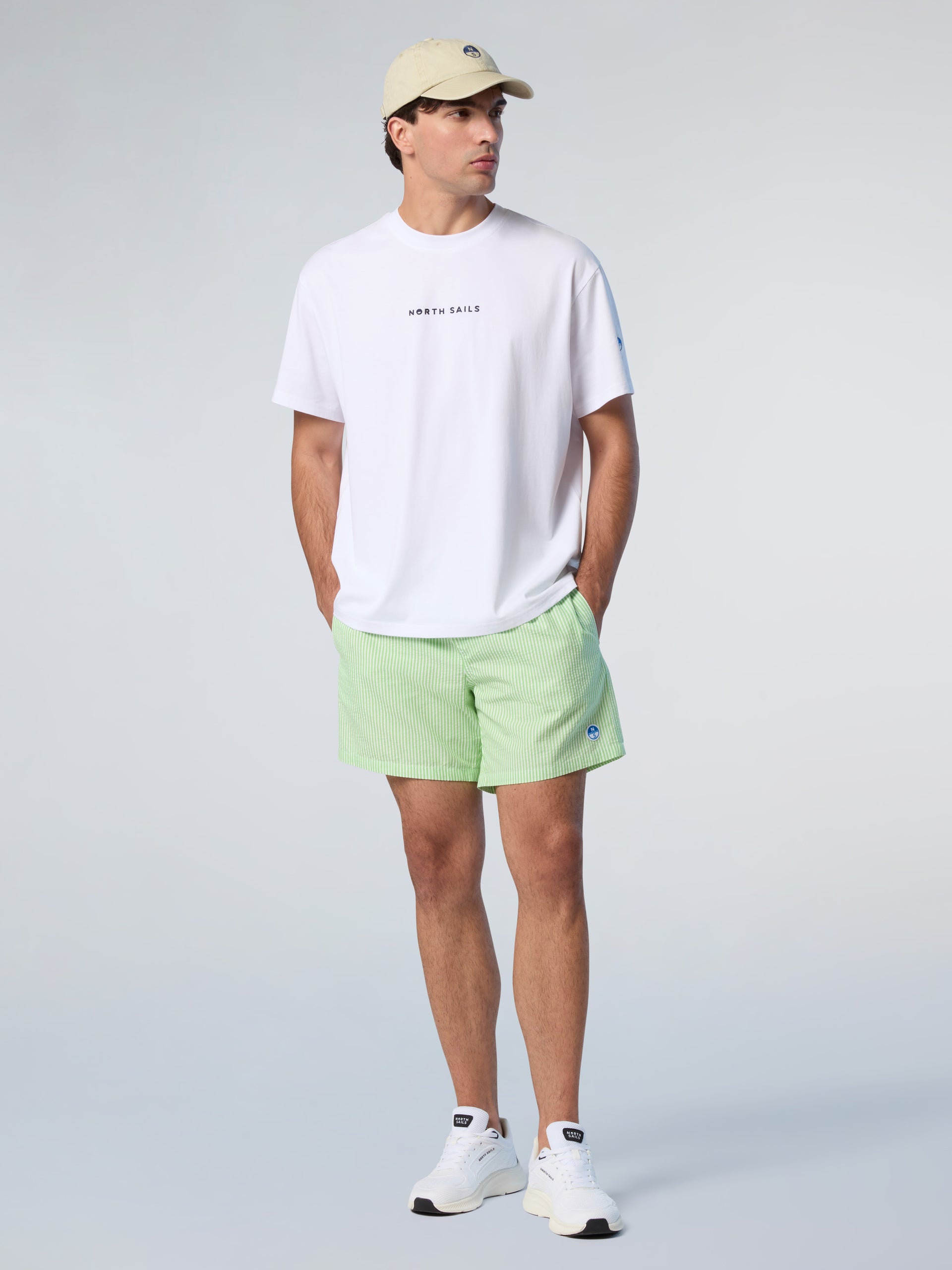 5 | White | t-shirt-short-sleeve-wgraphic-693029