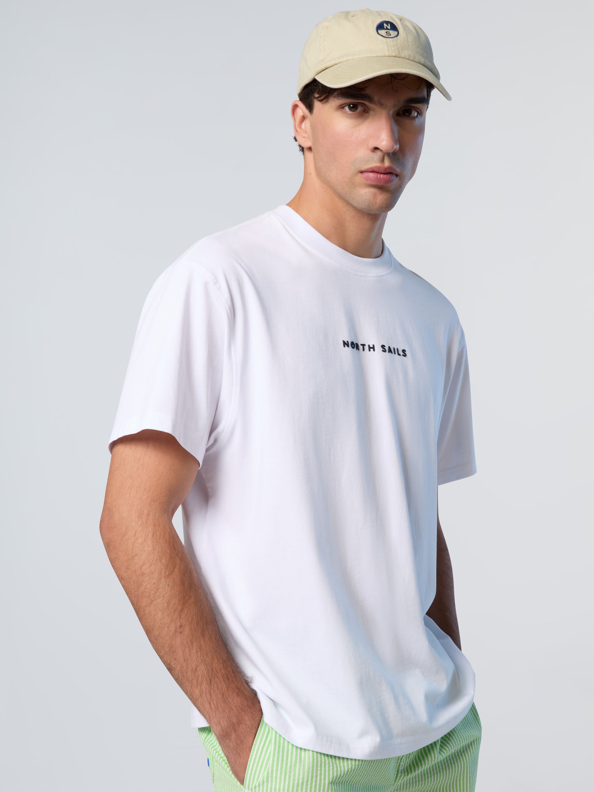 2 | White | t-shirt-short-sleeve-wgraphic-693029