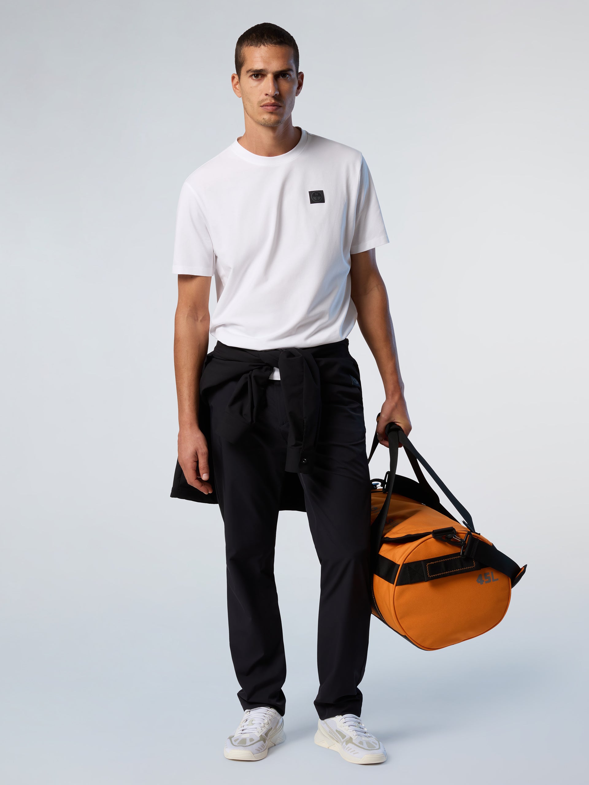 5 | White | t-shirt-short-sleeve-wlogo-693037