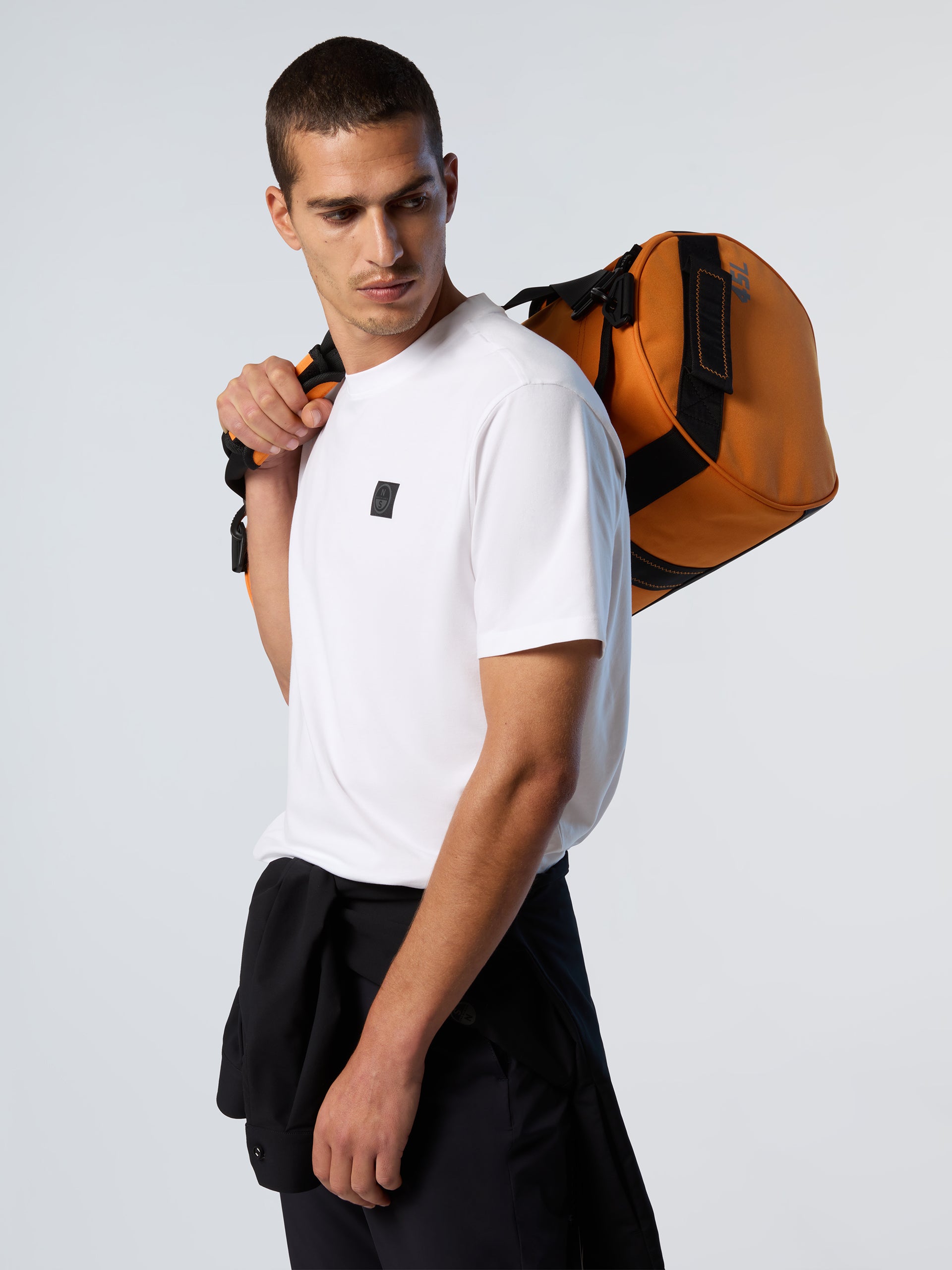 2 | White | t-shirt-short-sleeve-wlogo-693037