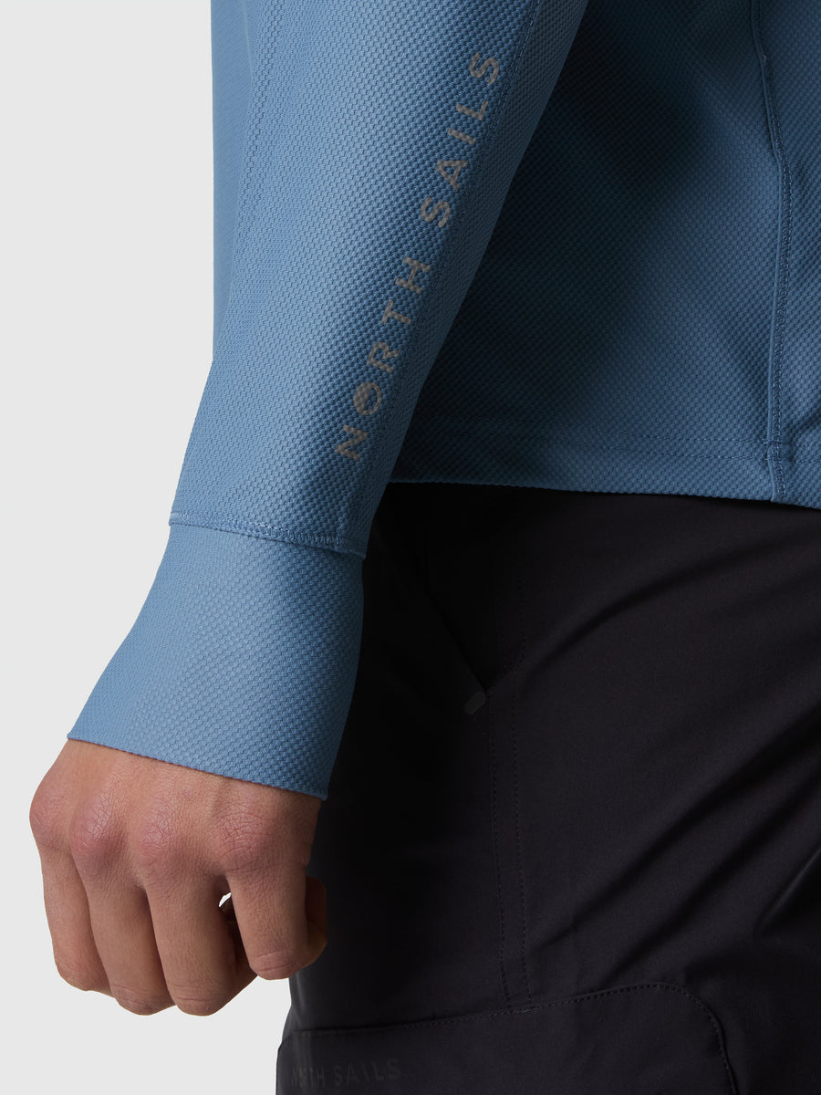 t-shirt-long-sleeve-693119