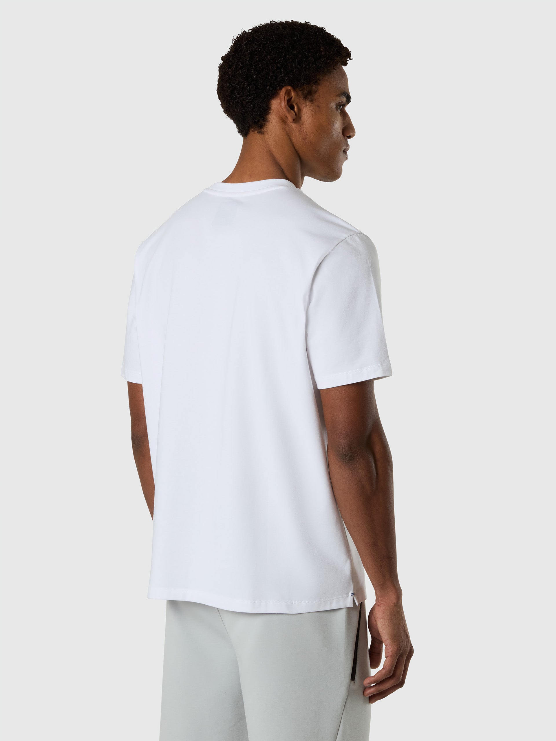 4 | White | t-shirt-short-sleeve-wgraphic-693163