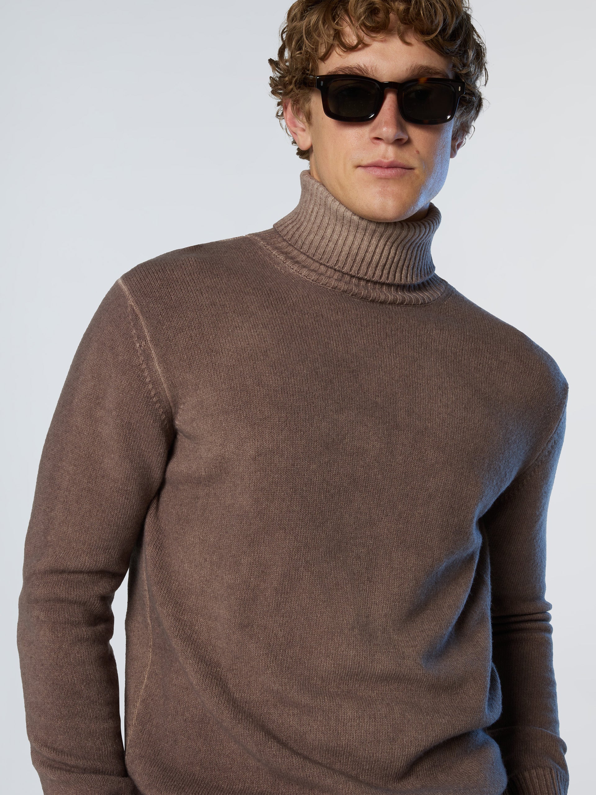 Faded turtle-neck sweater | North Sails
