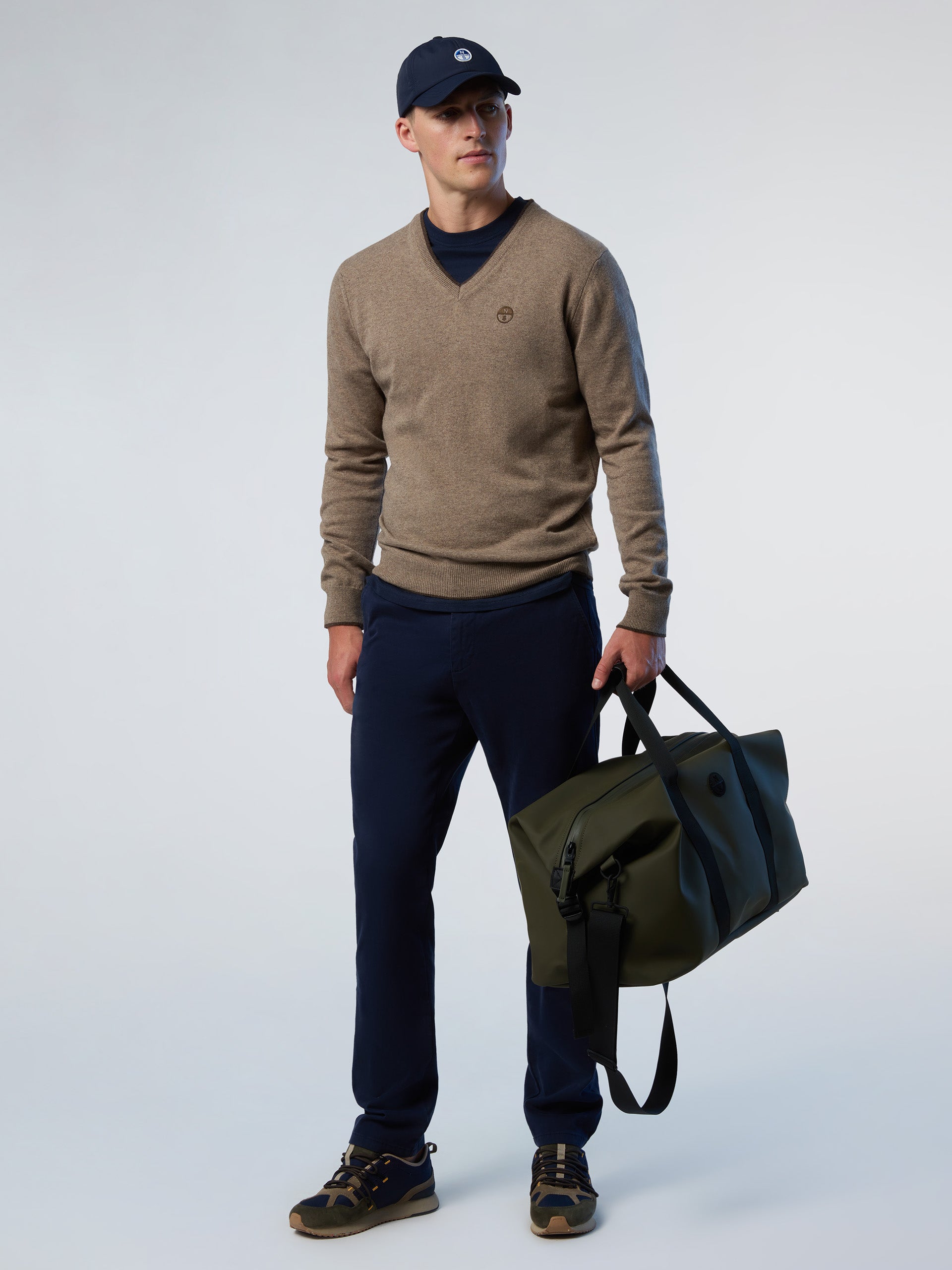 V-neck sweater with embroidered logo | North Sails