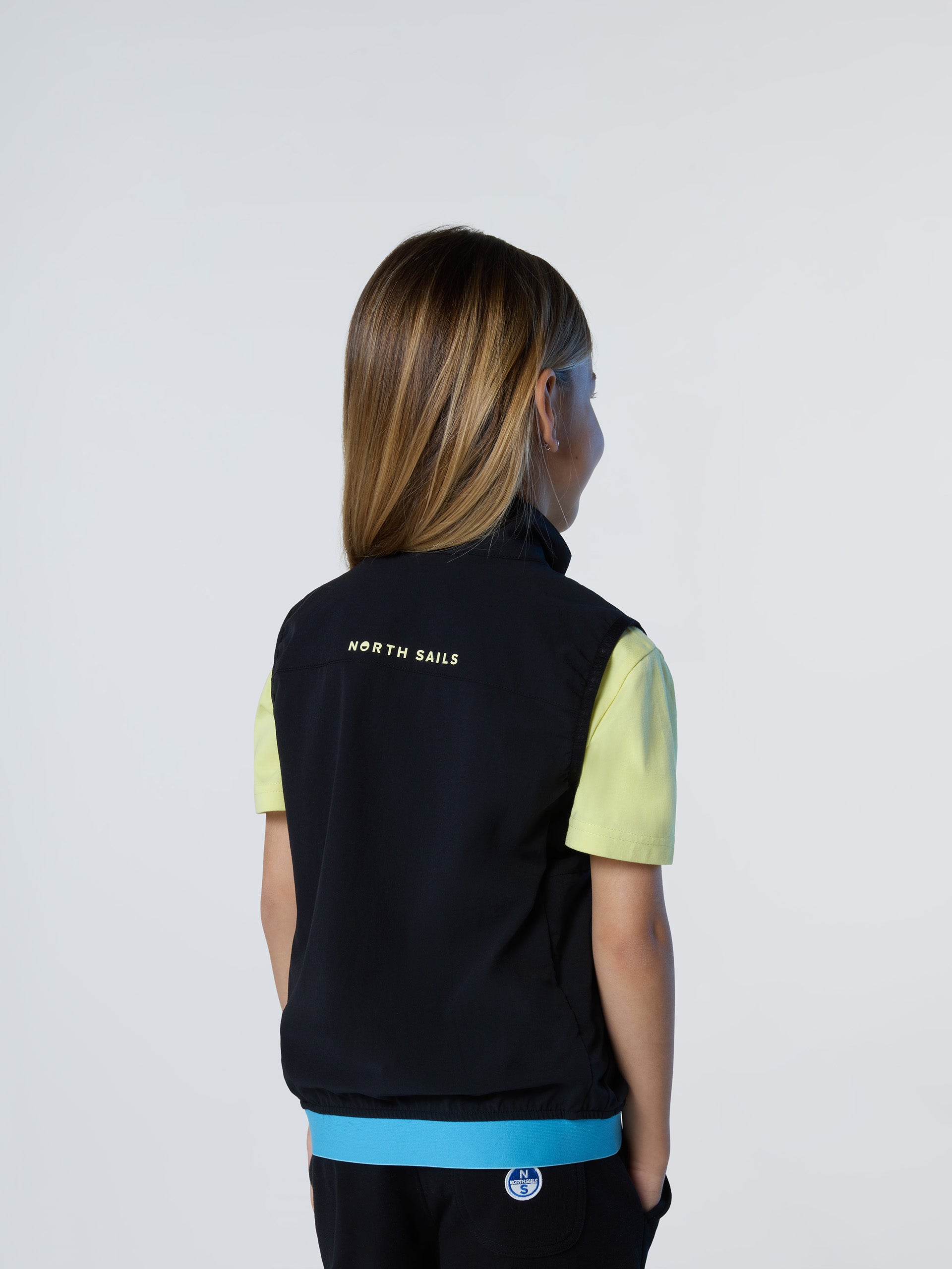 4 | Black | packable-vest-701528