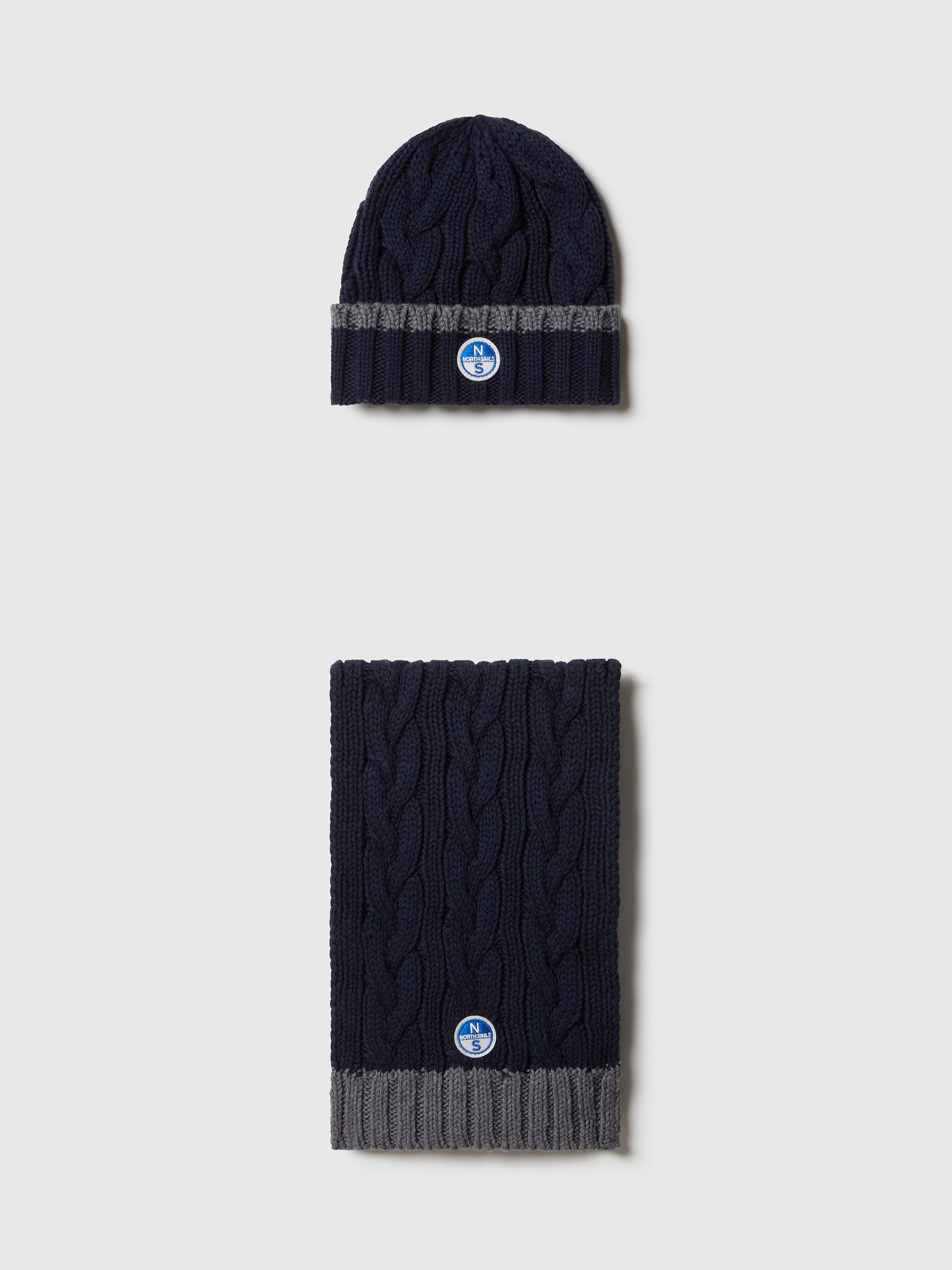 hover | Combo 1 727100 | gift-box-28beanie-and-scarf-29-727100