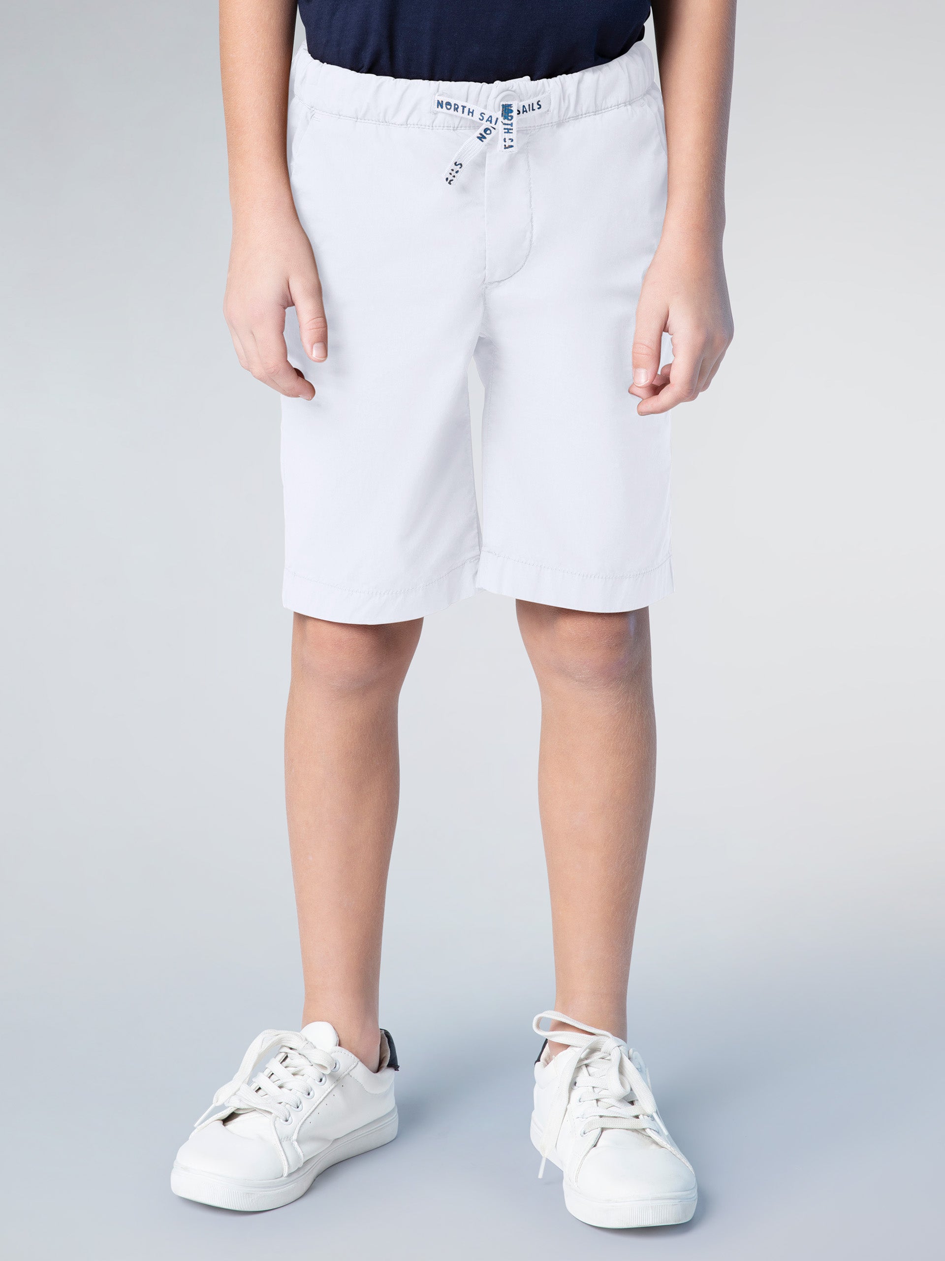 1 | White |  775400_0101_msfront1