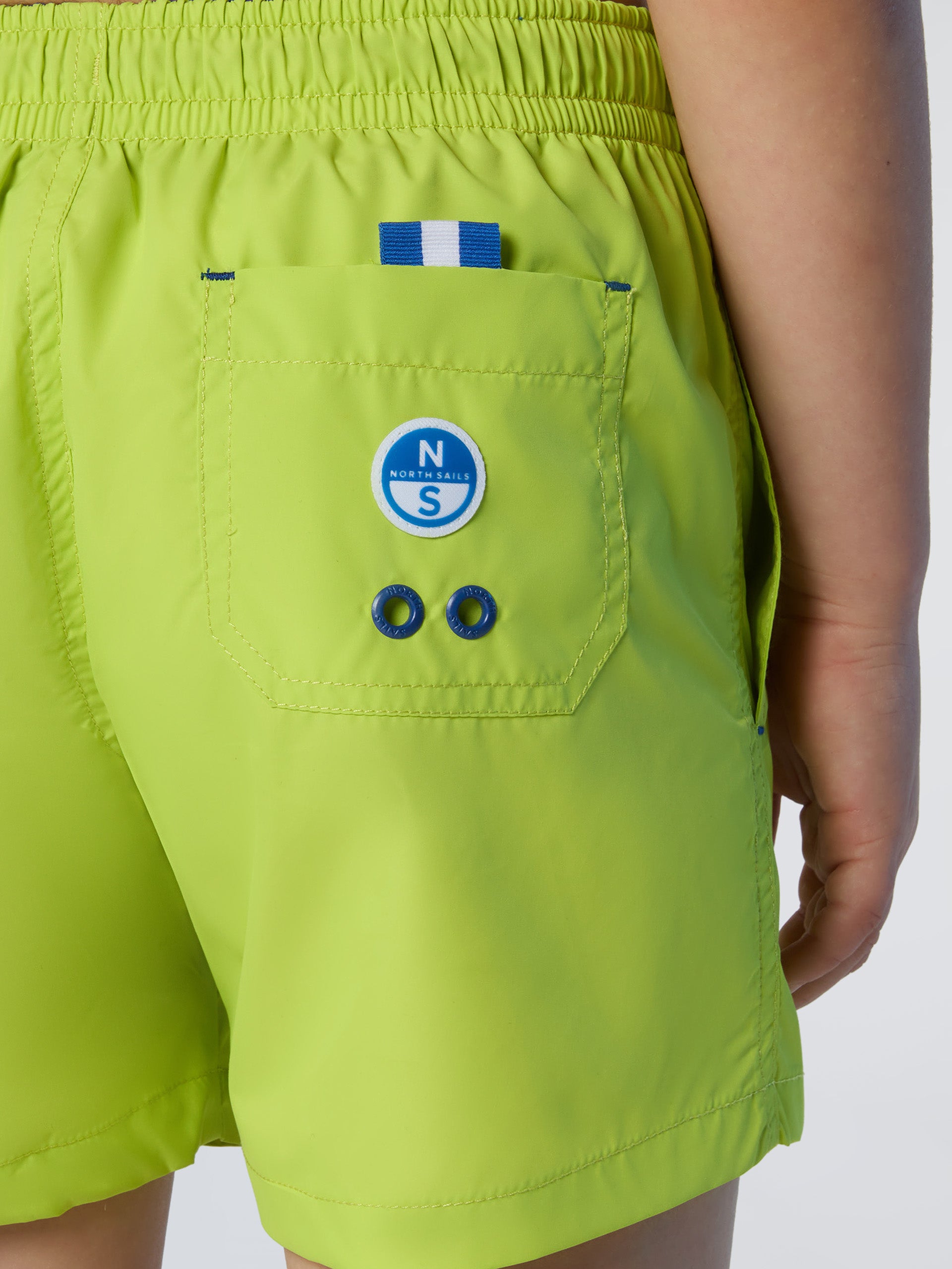 7 | Sulphur spring | basic-volley-beachwear-wp-777575