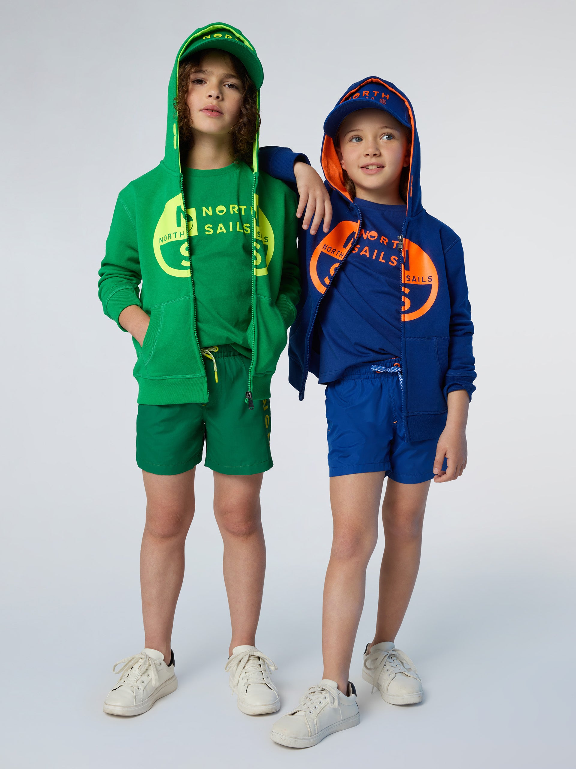 7 | Green bee | hooded-full-zip-sweathirt-wgraphic-794375