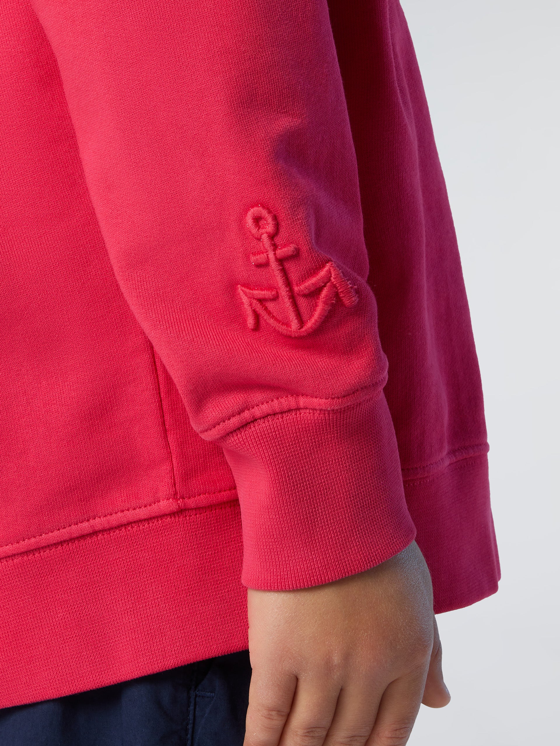 9 | Geranium | crewneck-sweatshirt-wgraphic-794425