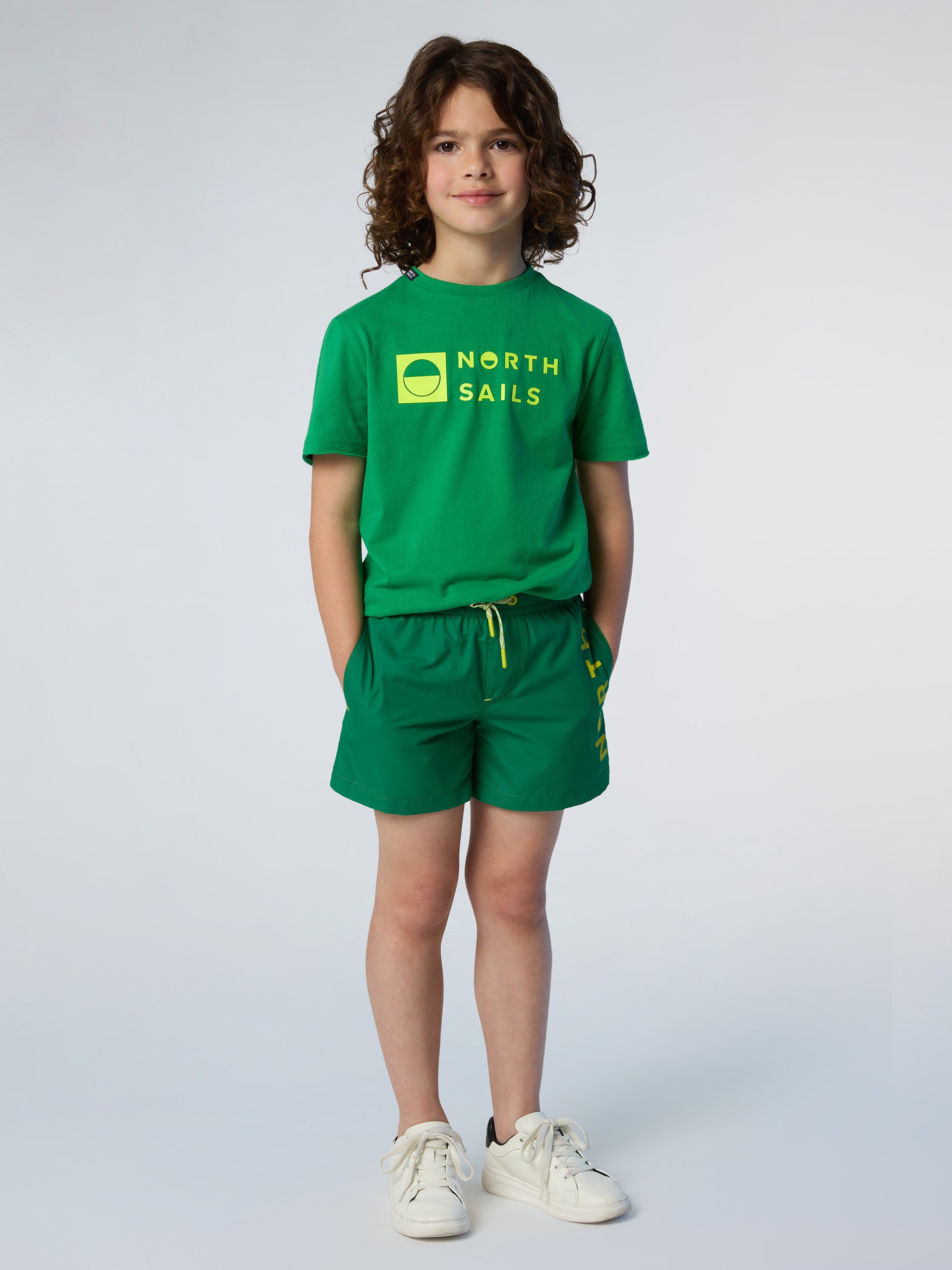 5 | Green bee | t-shirt-short-sleeve-wgraphic-795217