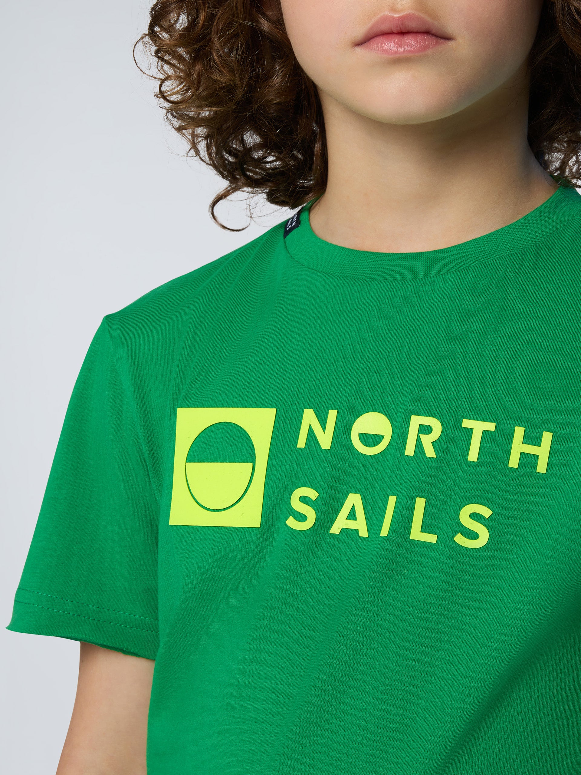 6 | Green bee | t-shirt-short-sleeve-wgraphic-795217