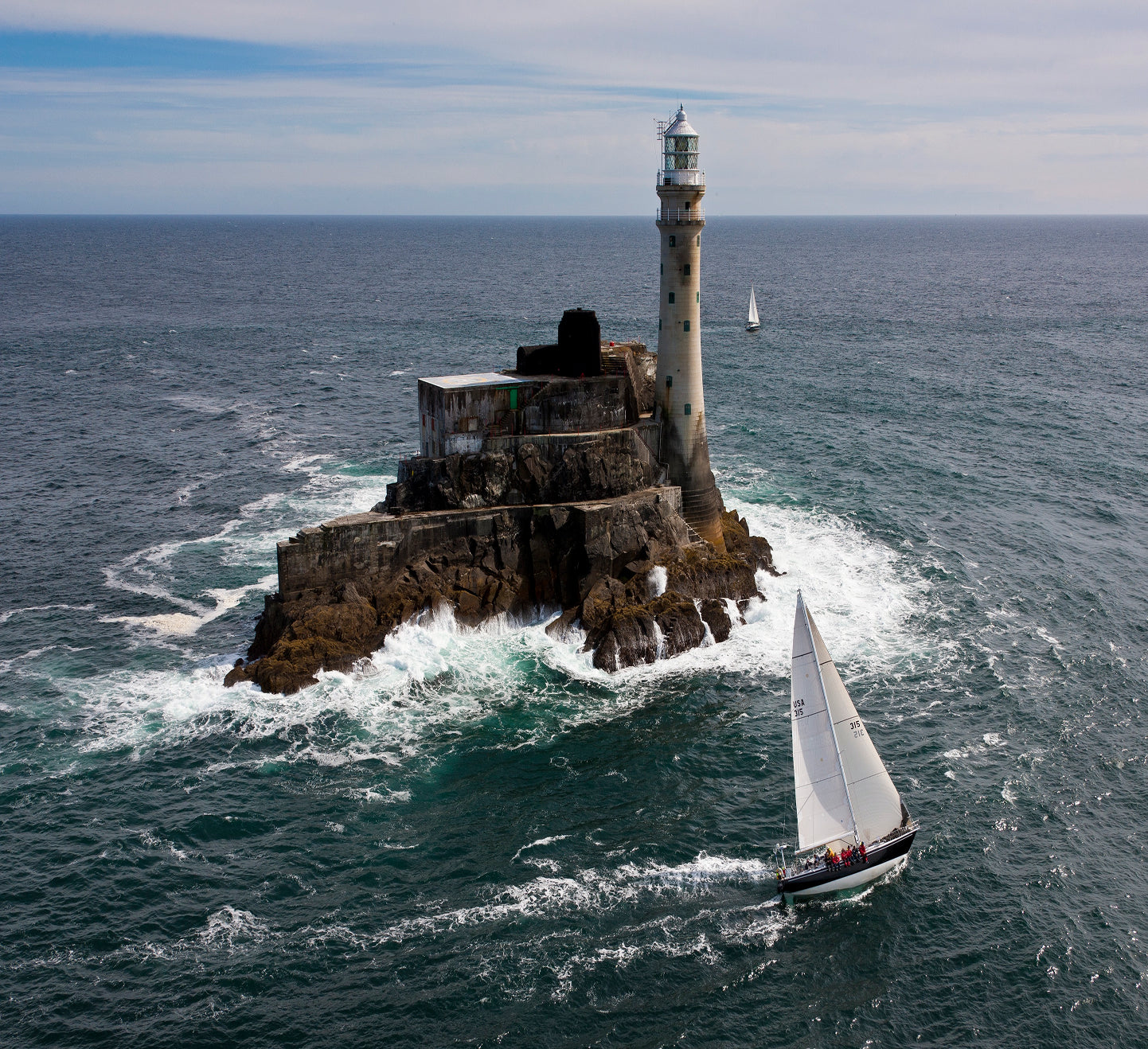 The-Fastnet-Rock-and-Lighthouse