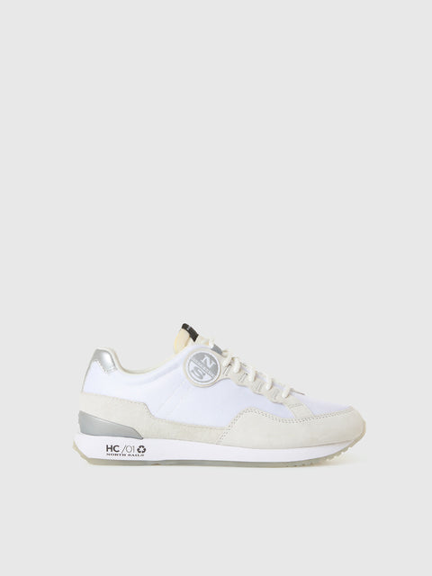 hover | White | wage-hitch-pure-051207